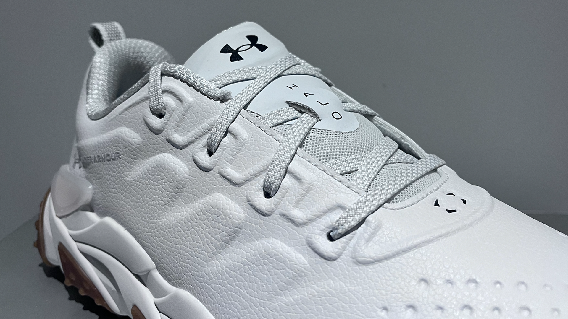 a close look at the under armour halo shoe
