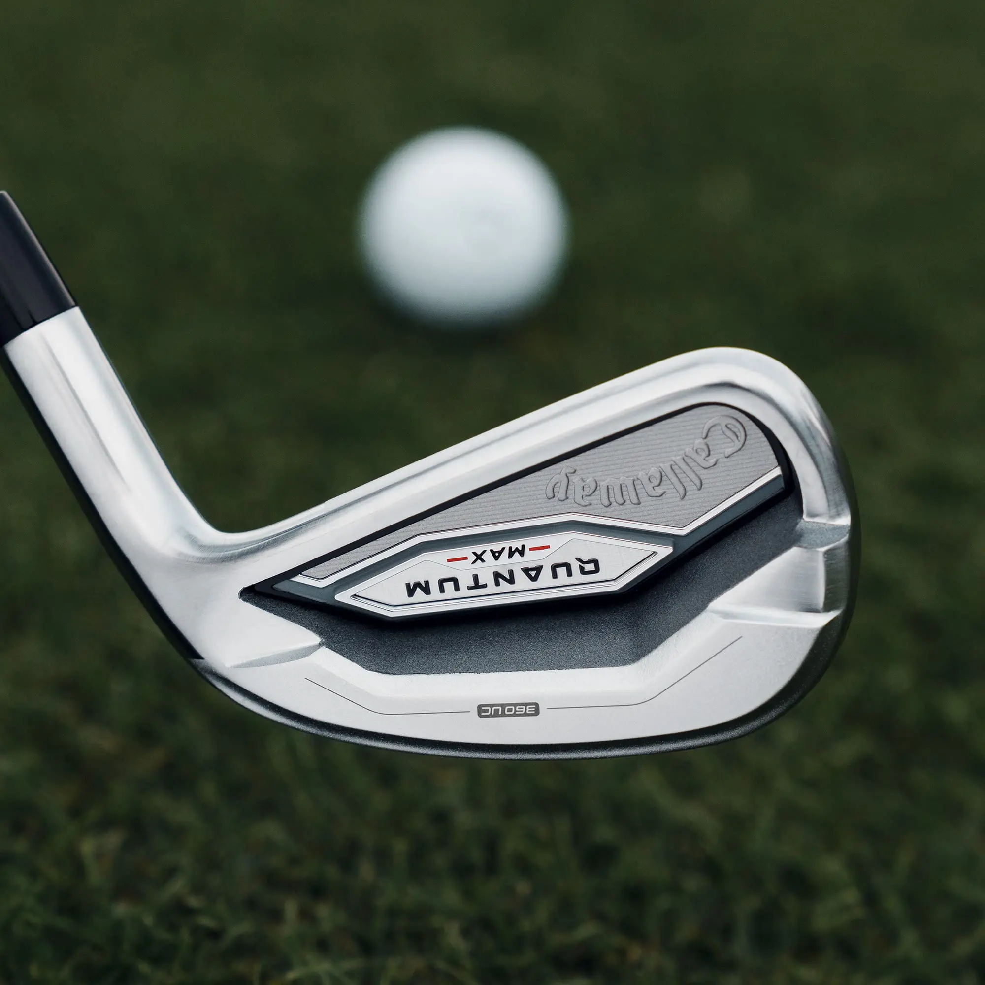 a close look at the callaway quantum max and titleist t350 iron