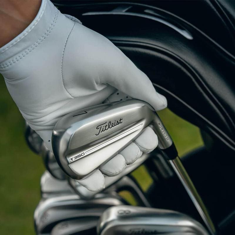 a close look at the callaway quantum max and titleist t350 iron